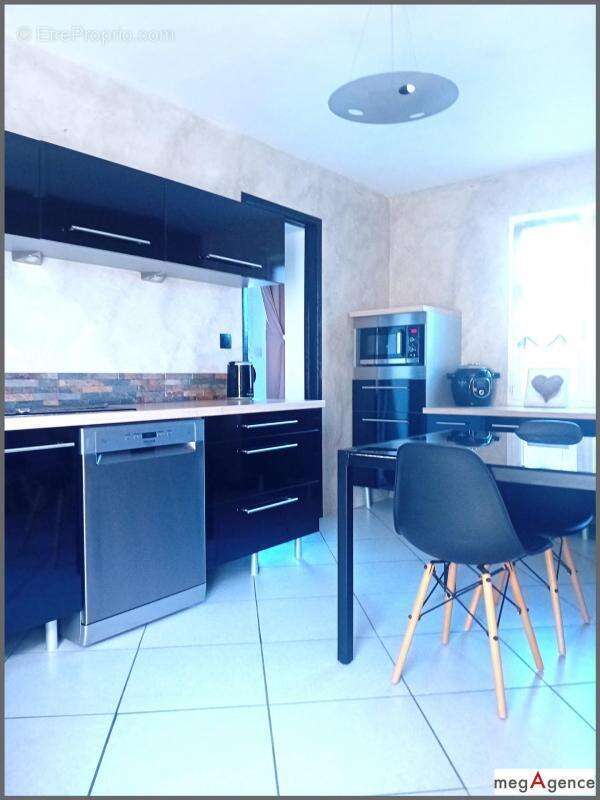 Maison à SAINT-GERMAIN-DE-MARENCENNES