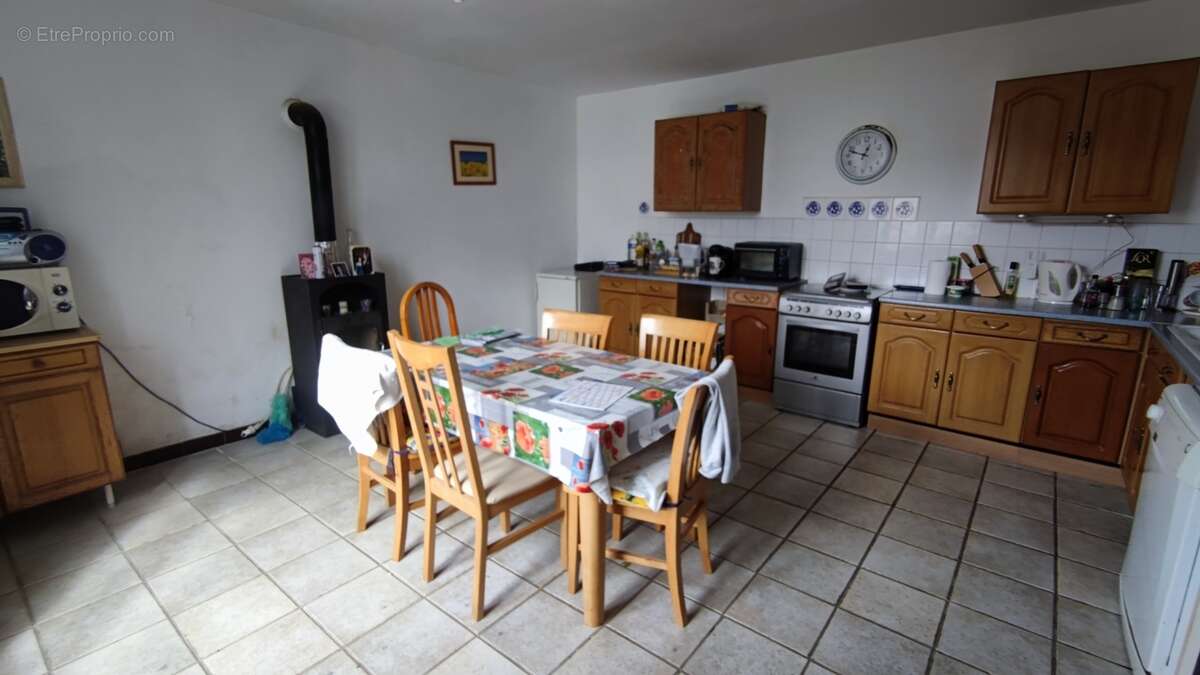 IMG_20250915_124121.jpg - Maison à CHEF-BOUTONNE