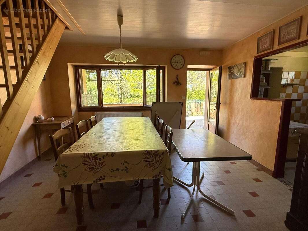   - Maison à FABRAS