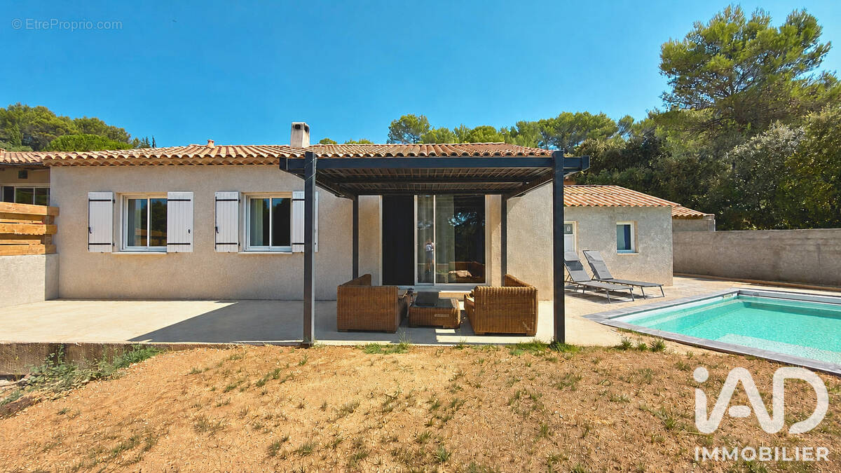 Photo 1 - Maison à LA BASTIDE-DES-JOURDANS