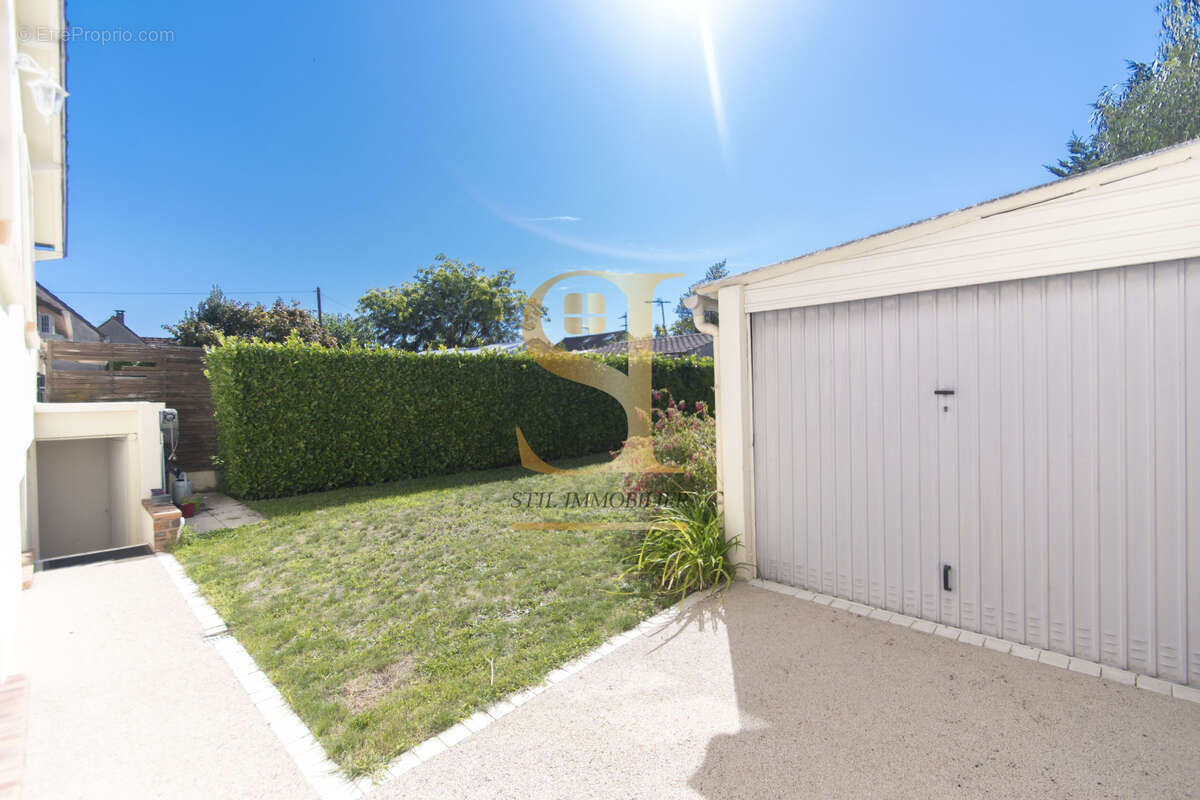 Maison à VIGNEUX-SUR-SEINE