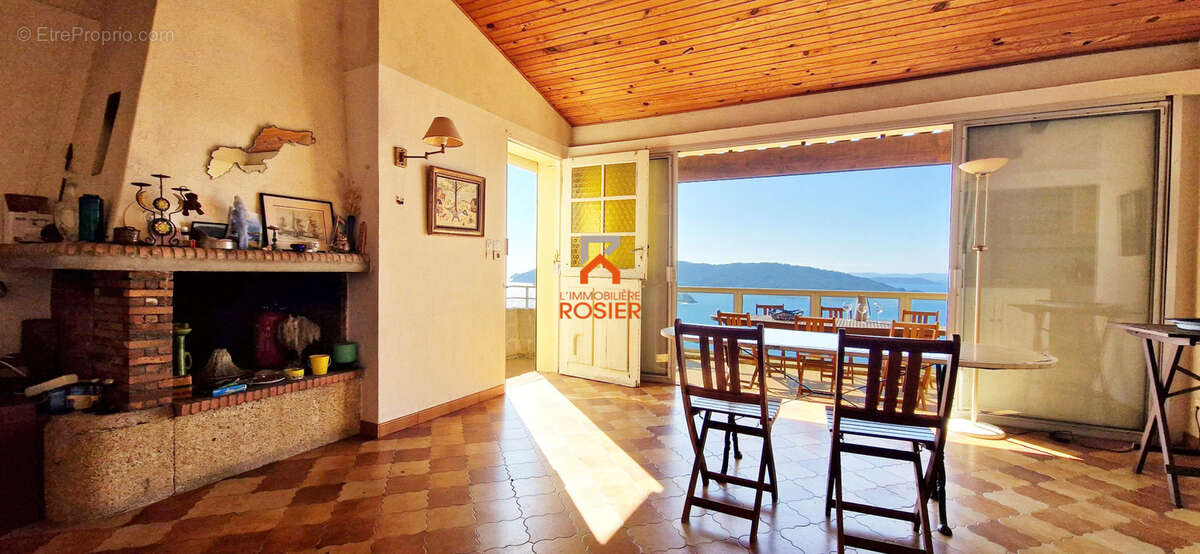 Maison à HYERES