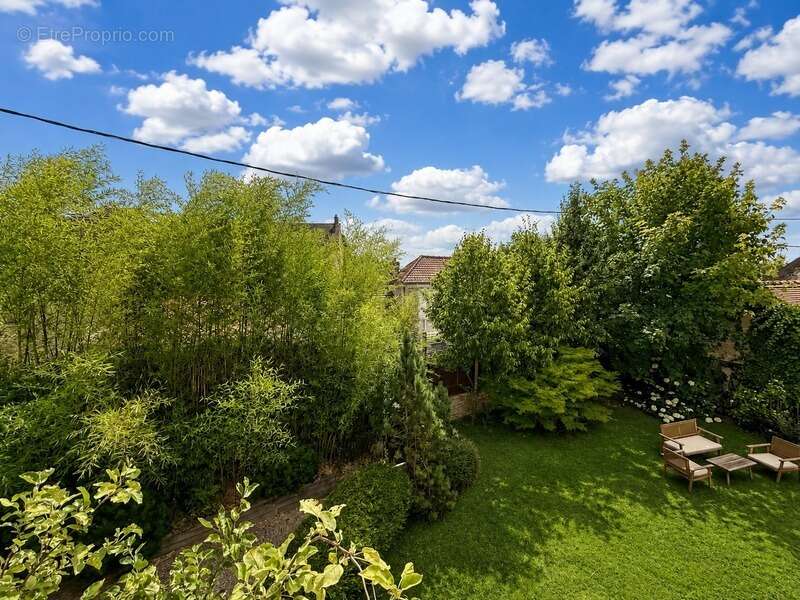 Mont-l'Évêque – Maison de caractère de 135 m² avec jardin, à seulement 4 minutes de Senlis - photo 13
