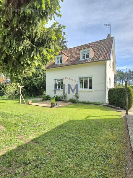 Maison à NEUFCHATEL-EN-BRAY
