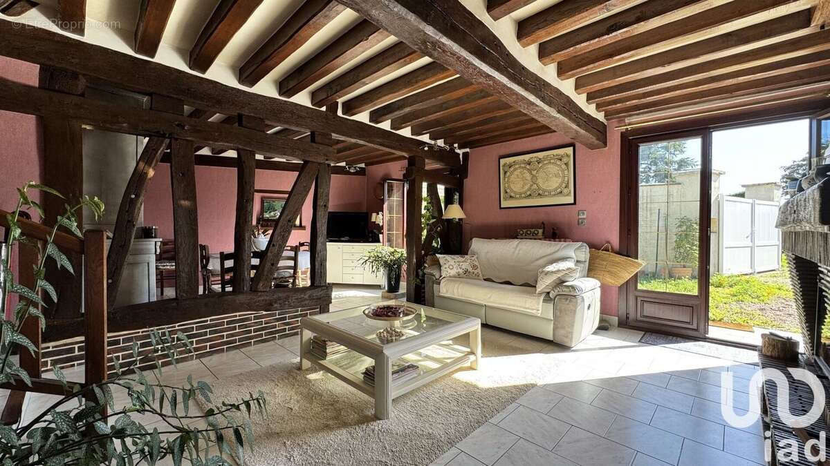 Maison 111 m² à Sylvains-Les-Moulins  - photo 3