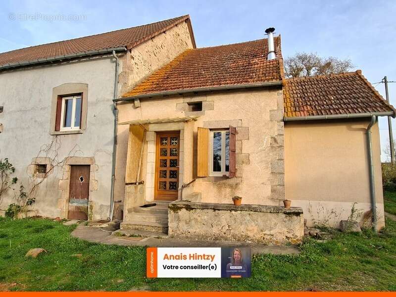 Maison à TREIGNAT