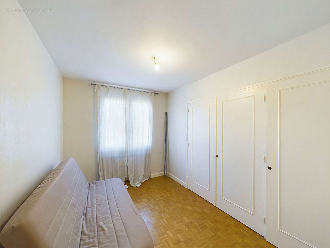 Appartement  t3  climatise 76m2 avec ascenseur  cave et parking securise  hyper centre  valence 26000 - photo 5