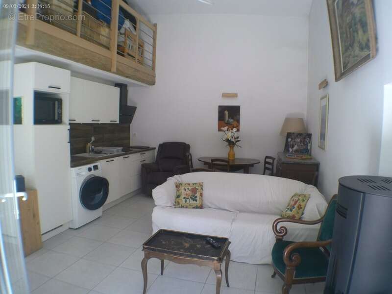 CHATEAUBERNARD A Vendre Maison 8 Pièces avec Studio 2 Pièces - photo 13