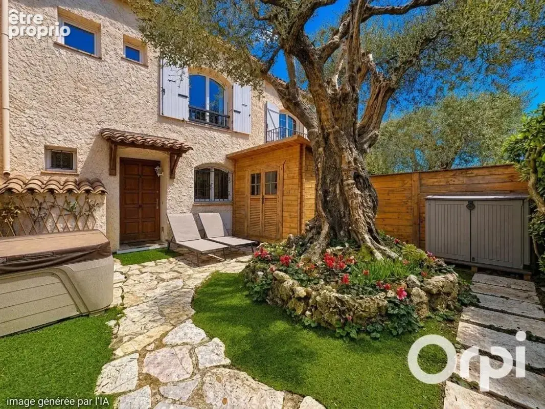 Maison à VILLENEUVE-LOUBET