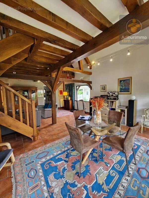 Maison à HUISSEAU-SUR-MAUVES