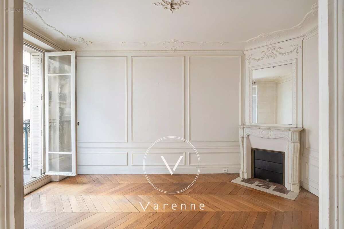 Appartement à PARIS-7E