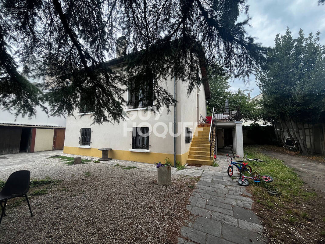 Maison à ROSNY-SOUS-BOIS