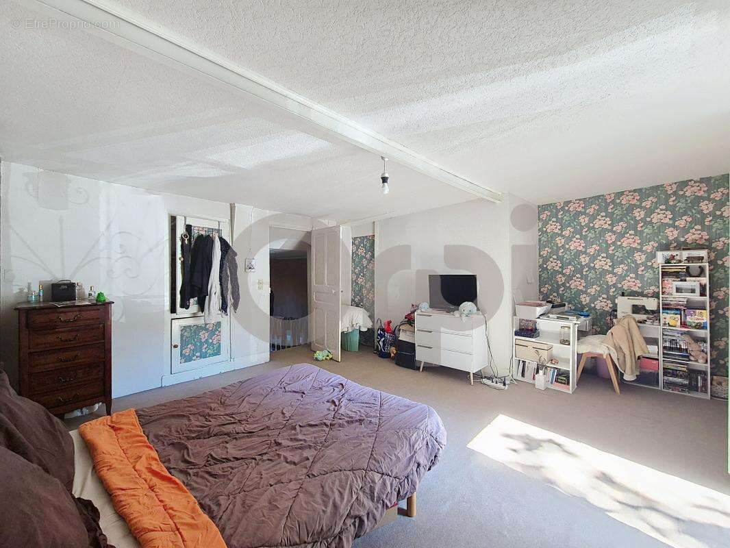 Maison à TERRASSON-LAVILLEDIEU