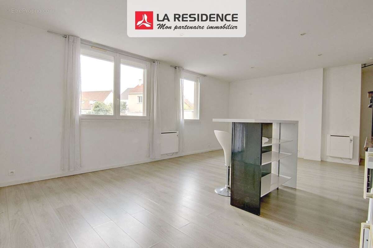 Appartement à BEAUCHAMP