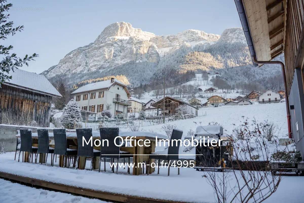 Référence : 6253-TCA. - Chalet de haut standing 5 suites - Sauna et Spa - Au calme absolu - photo 6