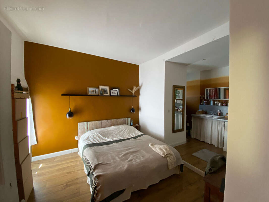 Maison à L'ISLE-SUR-LA-SORGUE