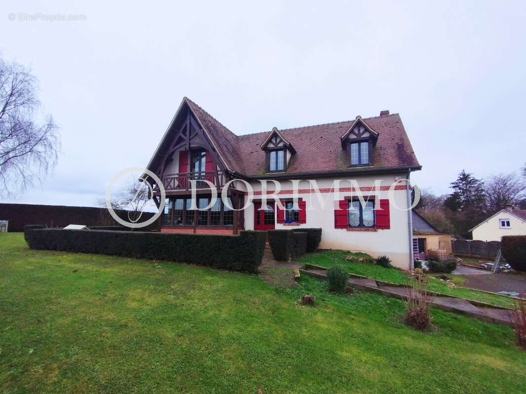 Maison à MILLY-SUR-THERAIN