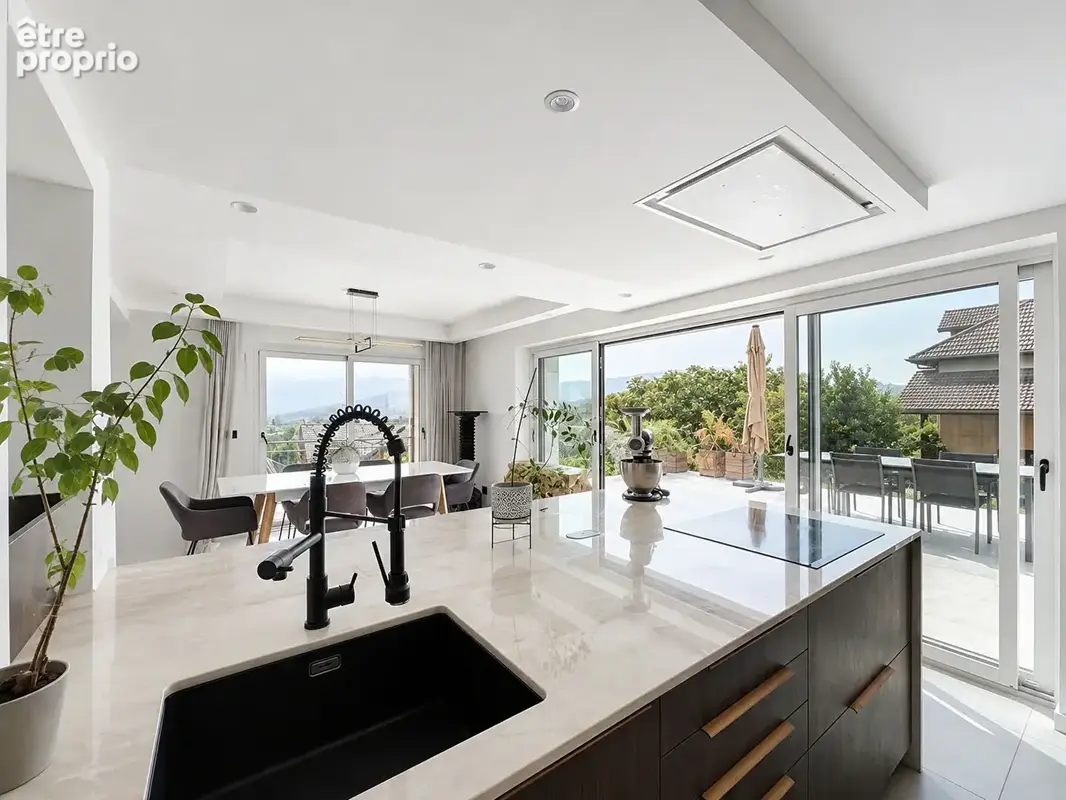 Maison rénovée avec vue imprenable et T2 indépendant à Poisy - photo 5