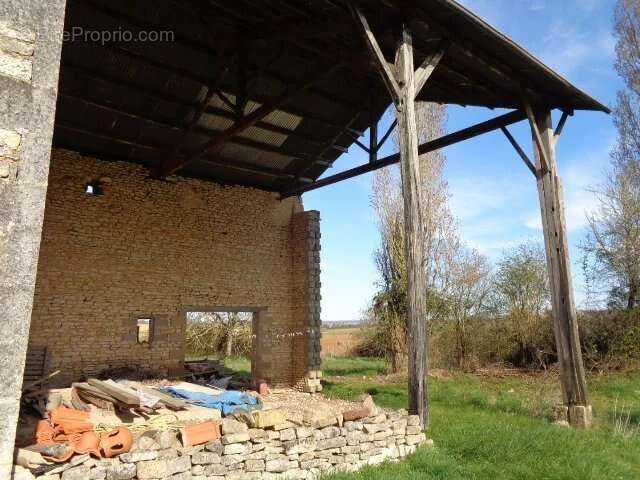 Maison à RUFFEC
