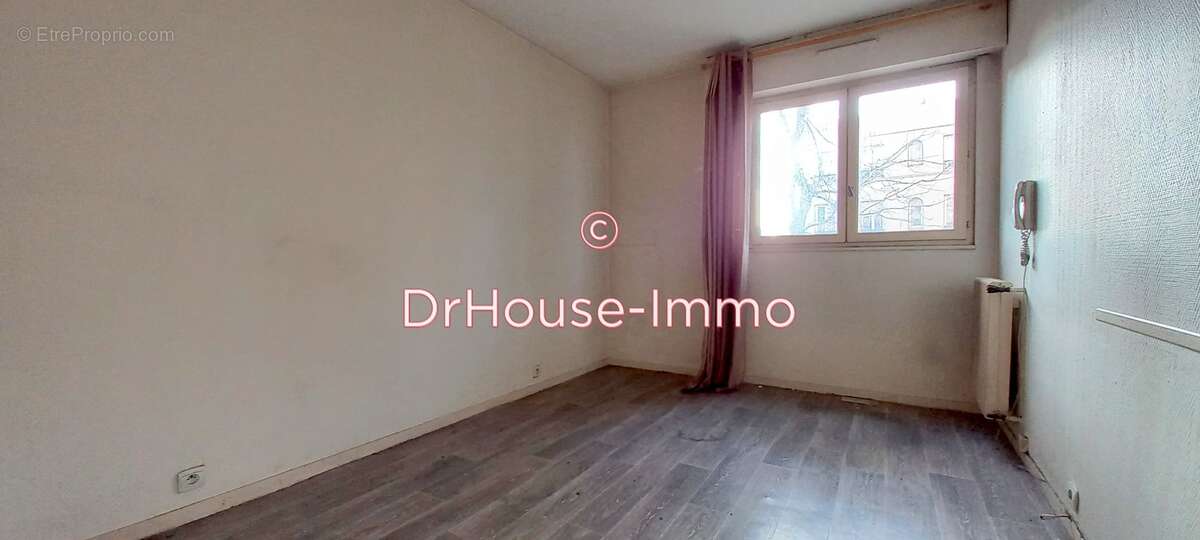 Appartement à PARIS-19E