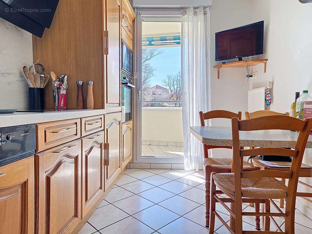 Appartement - 3 Chambres - 2  Balcons - 2 Caves - Garage possible en sus - Proche toutes commodités - photo 15