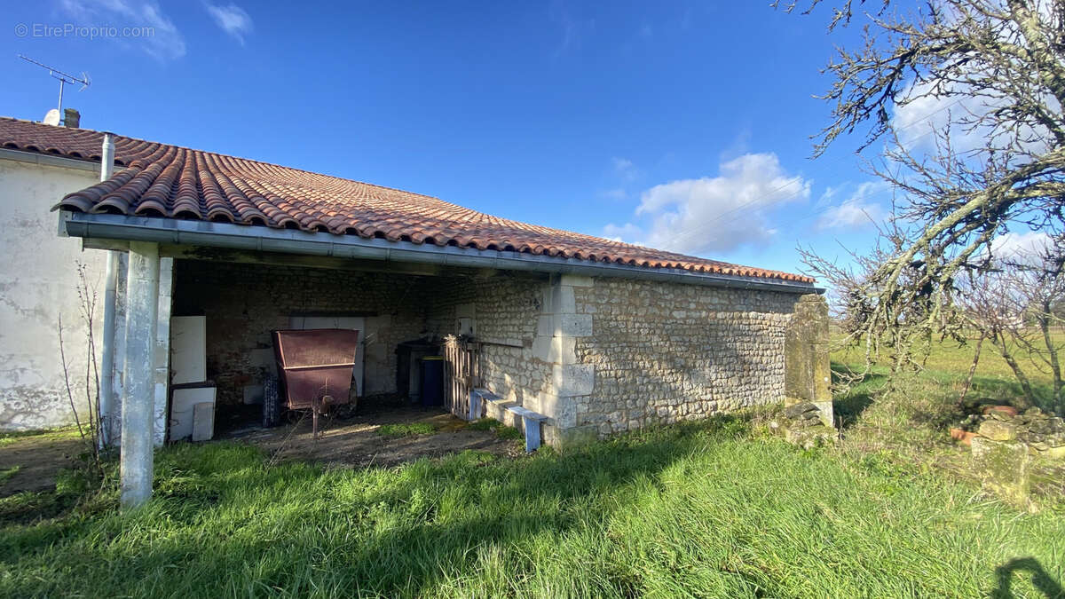 Maison à CHENAC-SAINT-SEURIN-D&#039;UZET