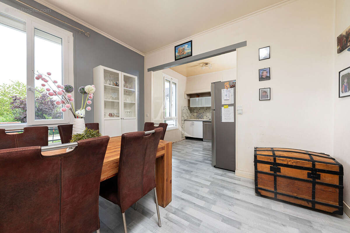 Maison à VAIRES-SUR-MARNE