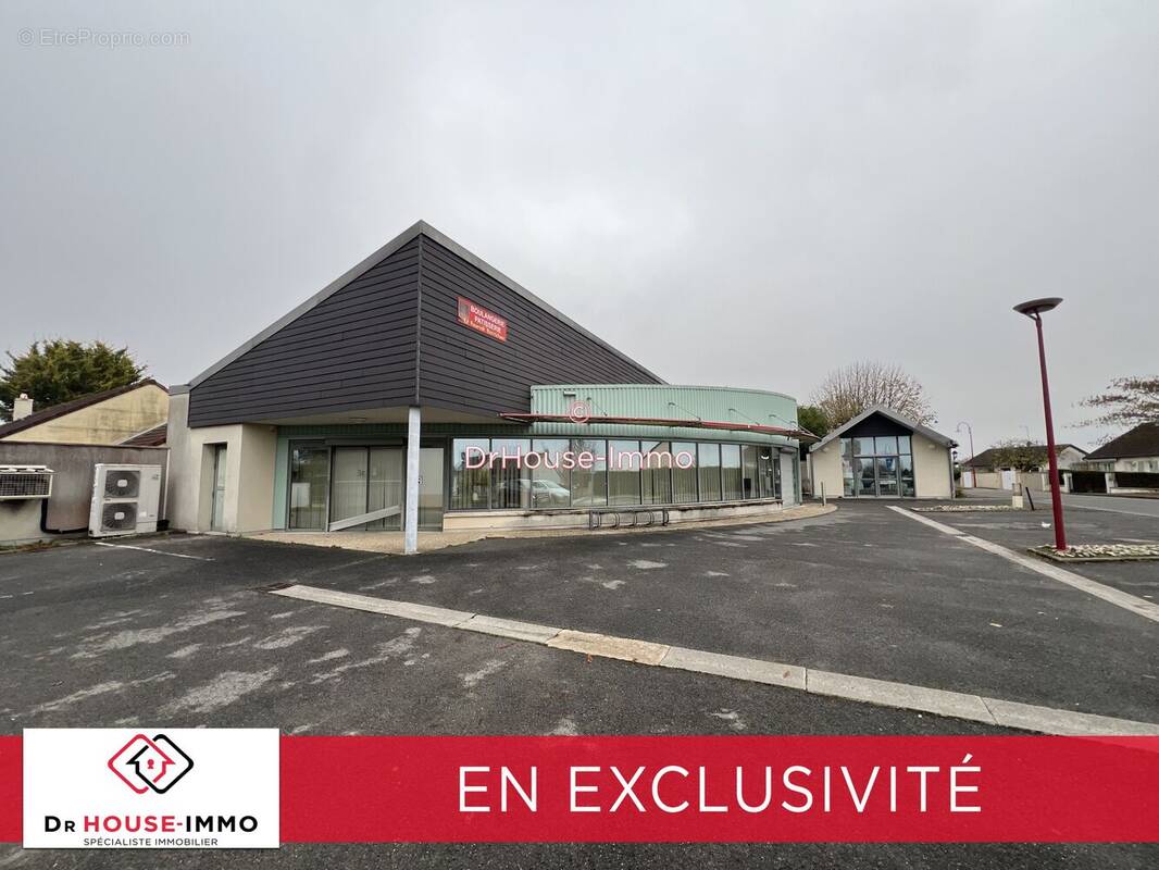 Commerce à MEHUN-SUR-YEVRE