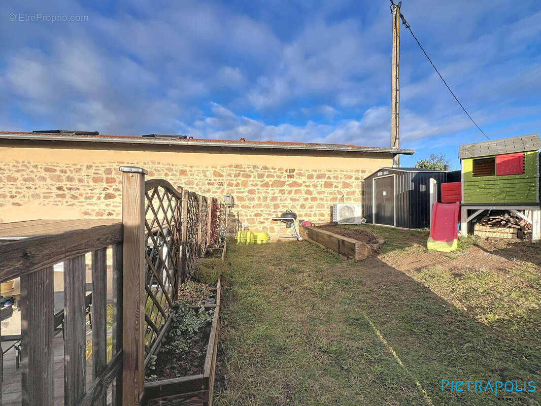 Maison à PONTCHARRA-SUR-TURDINE