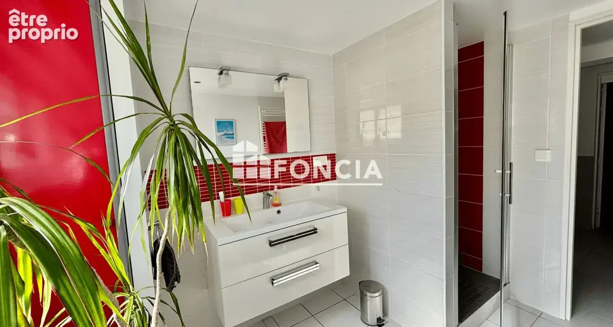 Maison 205 m² à Niort  - photo 11