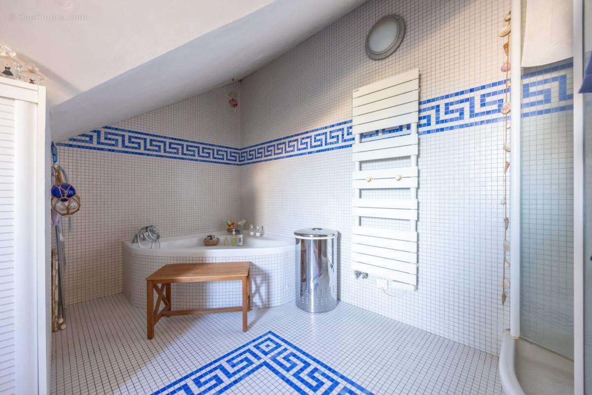 Maison à SAINT-SEBASTIEN-SUR-LOIRE