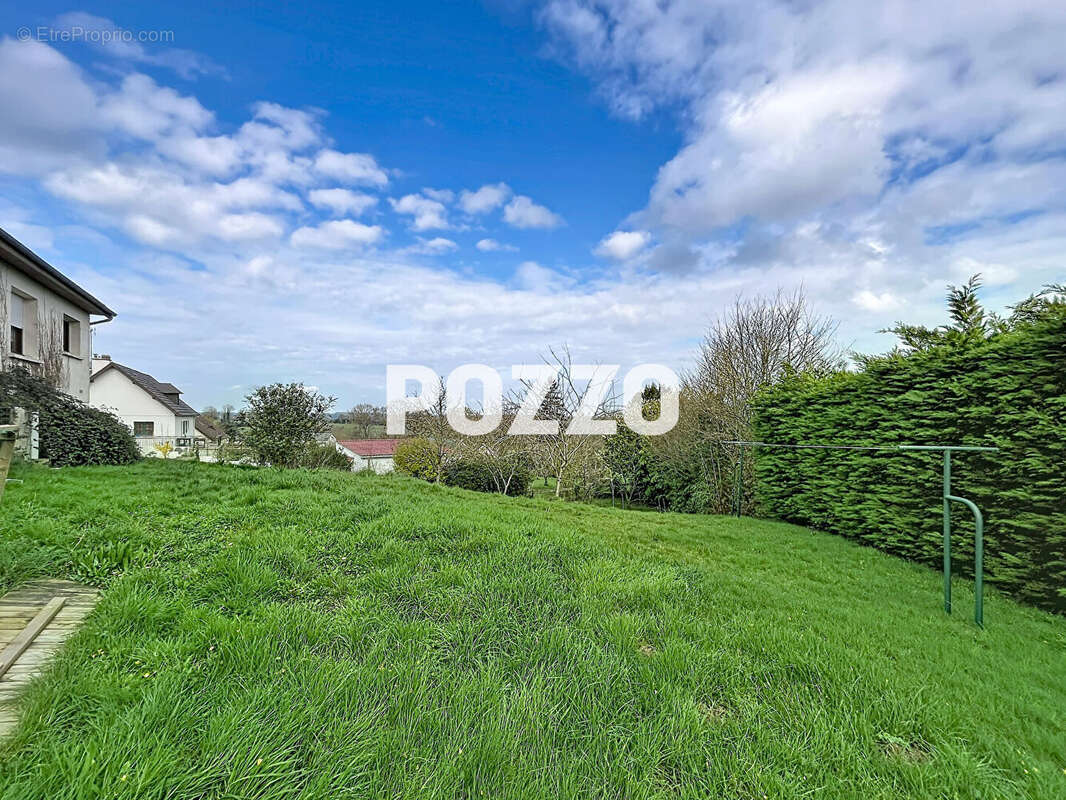 Maison à SAINT-PLANCHERS