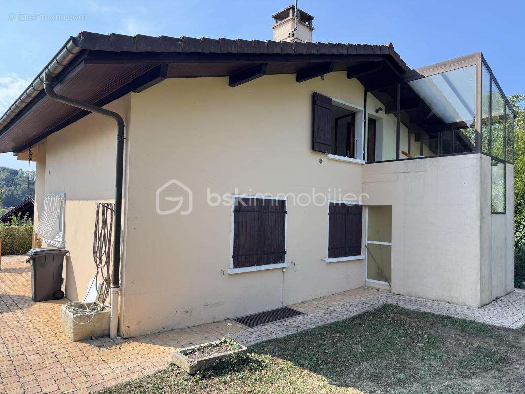 Maison 8 pièces 285 m² - photo 3