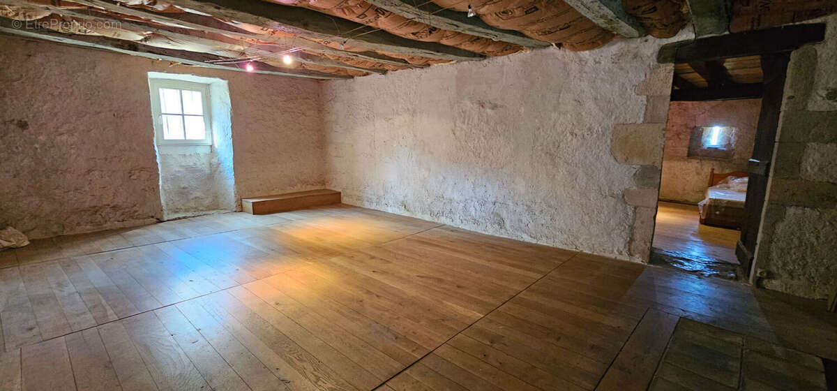 Maison de village Calvignac 5 pièce(s) 151 m2 - photo 8