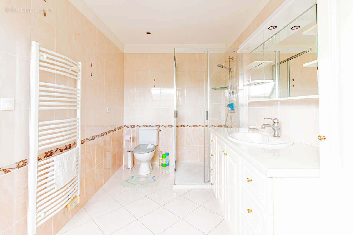 Maison à NOUZONVILLE