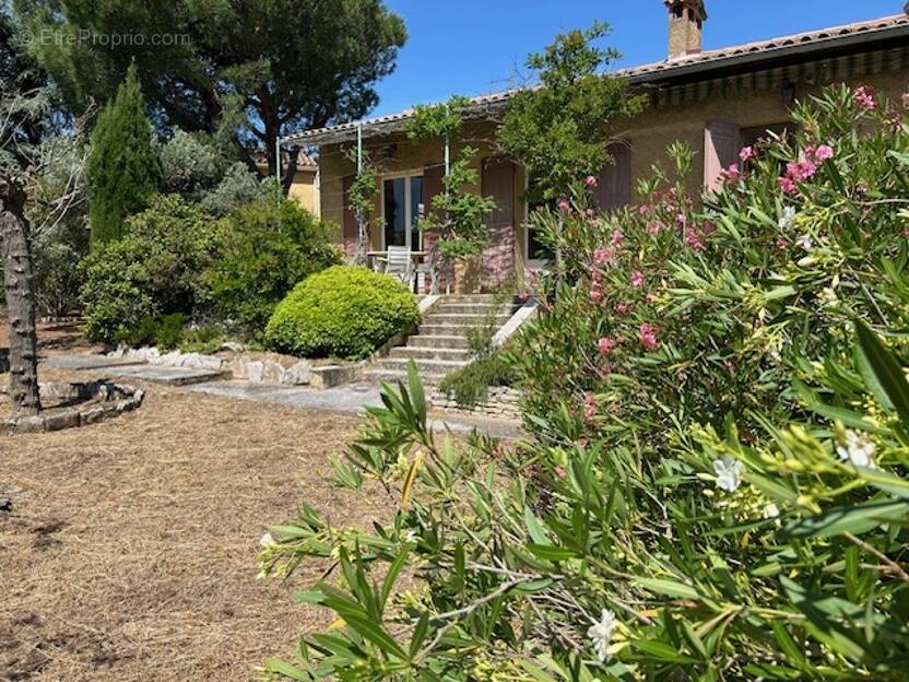 Maison à CAUMONT-SUR-DURANCE