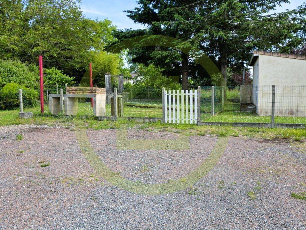 Maison à SAINT-CIERS-SUR-GIRONDE