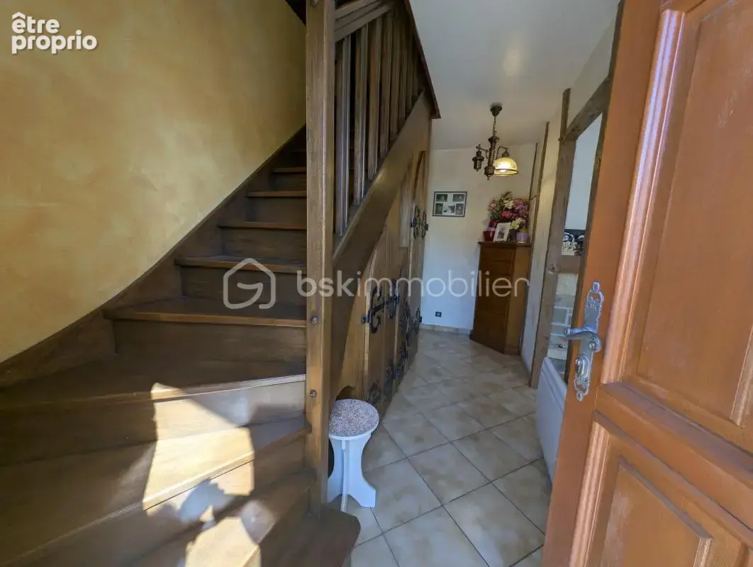 Maison familiale, 6 pièces, quartier très calme - photo 4