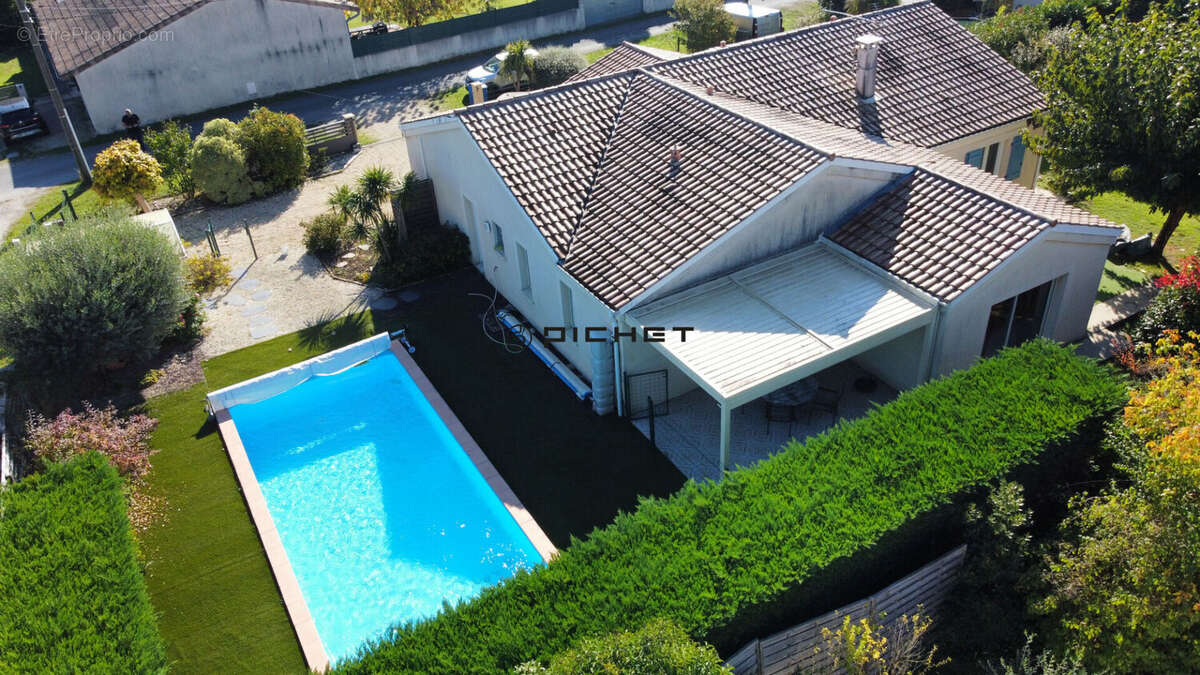 Maison à SAINT-MEDARD-EN-JALLES