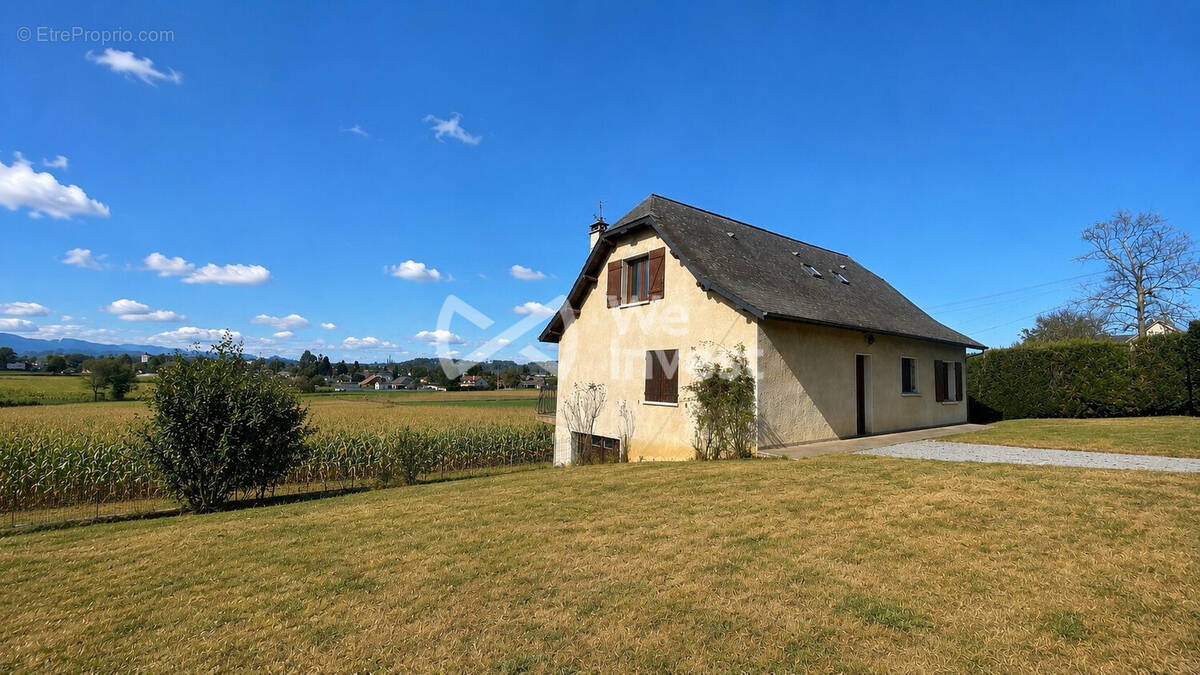 Maison à COARRAZE