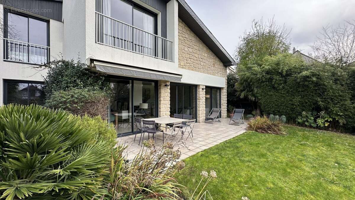 Maison à RUEIL-MALMAISON