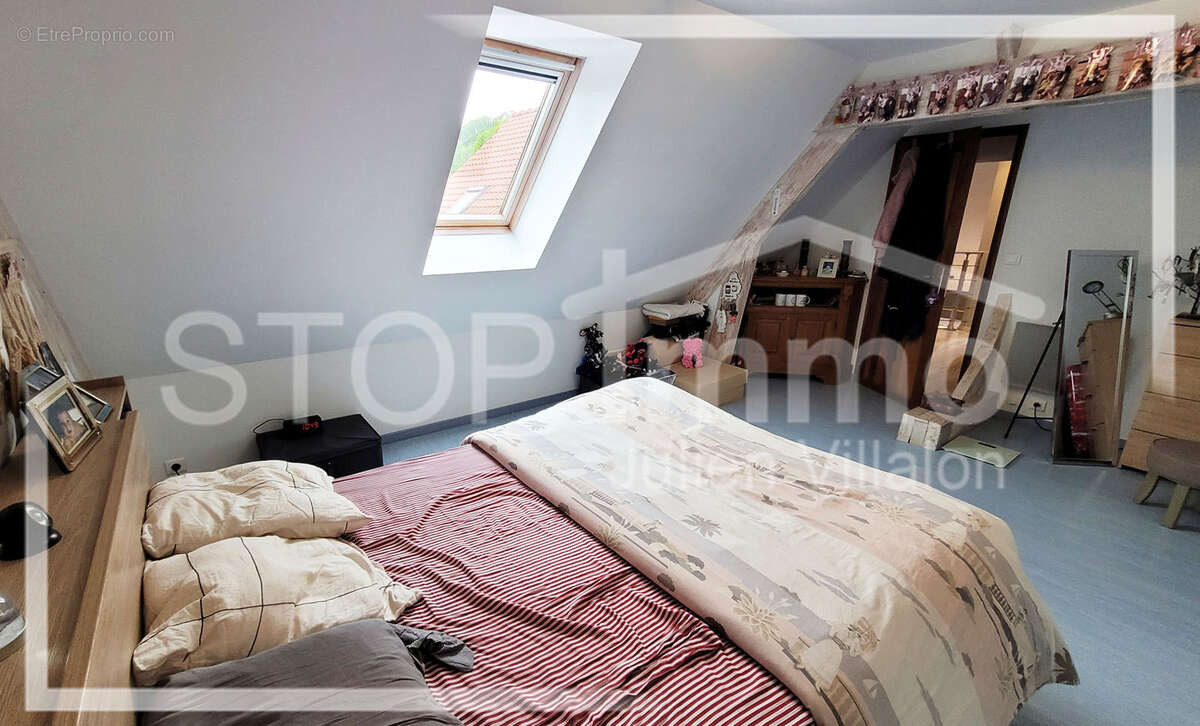 Maison à ESTREELLES