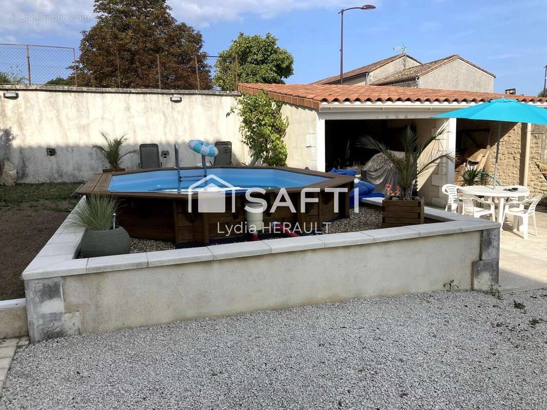 Photo 2 - Maison à SAINT-GENIS-D&#039;HIERSAC