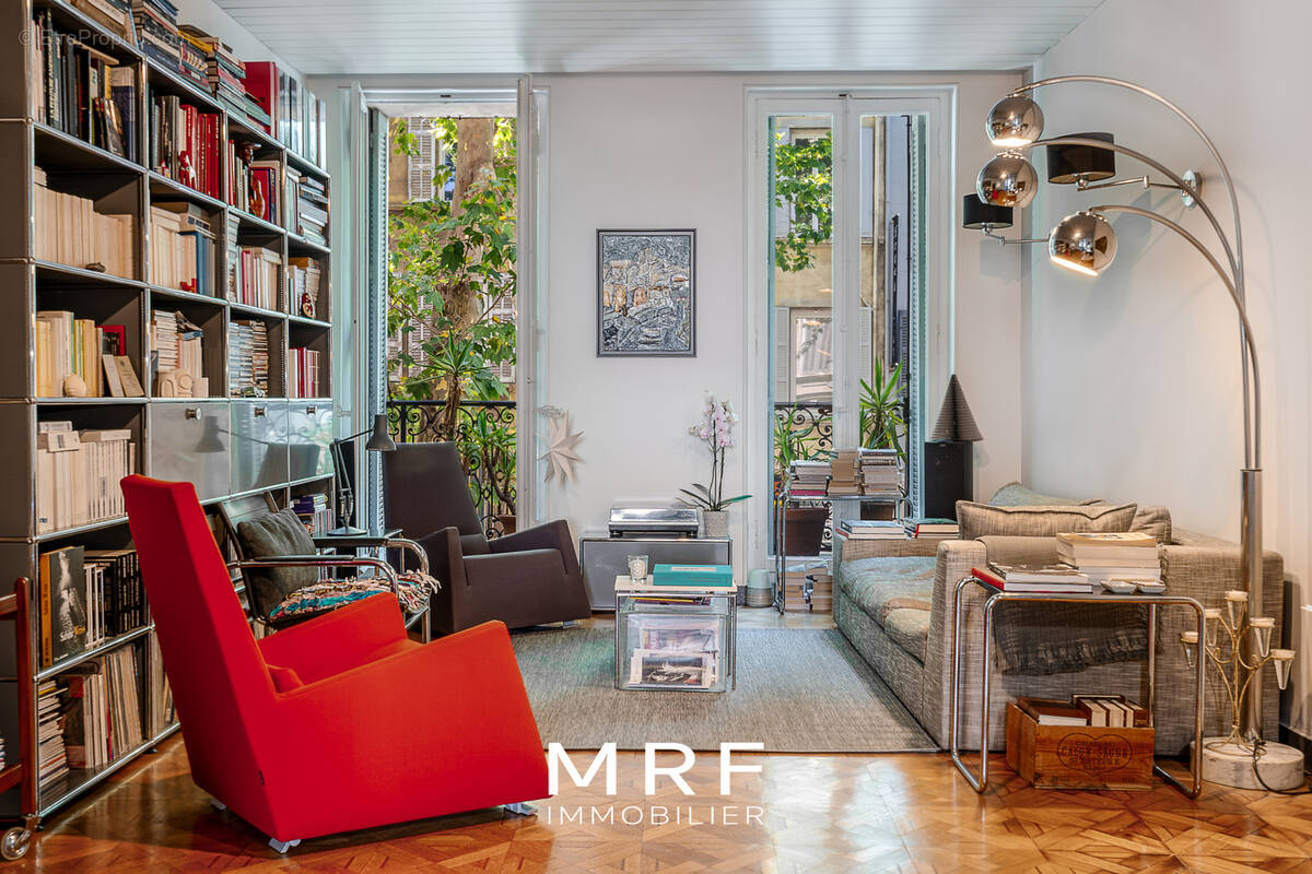 Appartement à MARSEILLE-1E