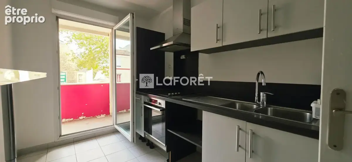 Appartement Saint Denis 3 pièce(s) 65.22 m2 - photo 2