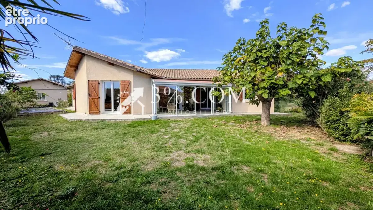 Maison de plain-pied avec 4 chambres, véranda et double gara - photo 1