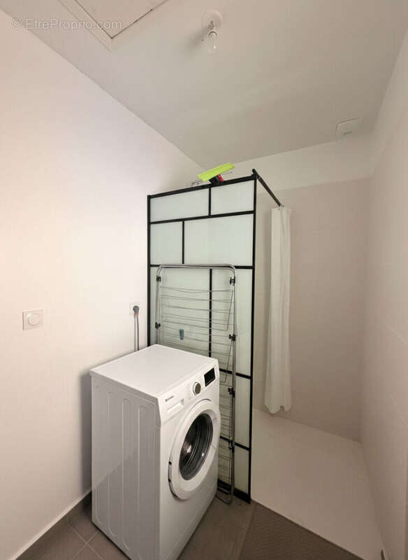 Maison entièrement rénovée avec grand terrain clos - photo 4