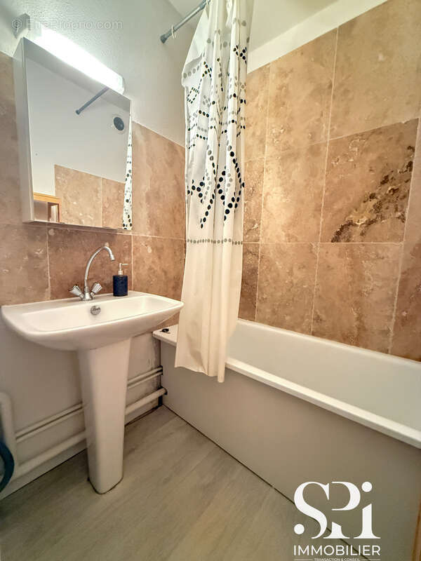 À VENDRE   Appartement T2 vendu meublé - Loggia + parking  -TAMARIS - photo 11