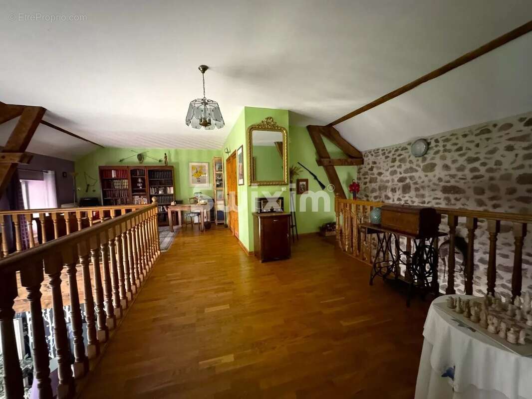 Maison à AVALLON