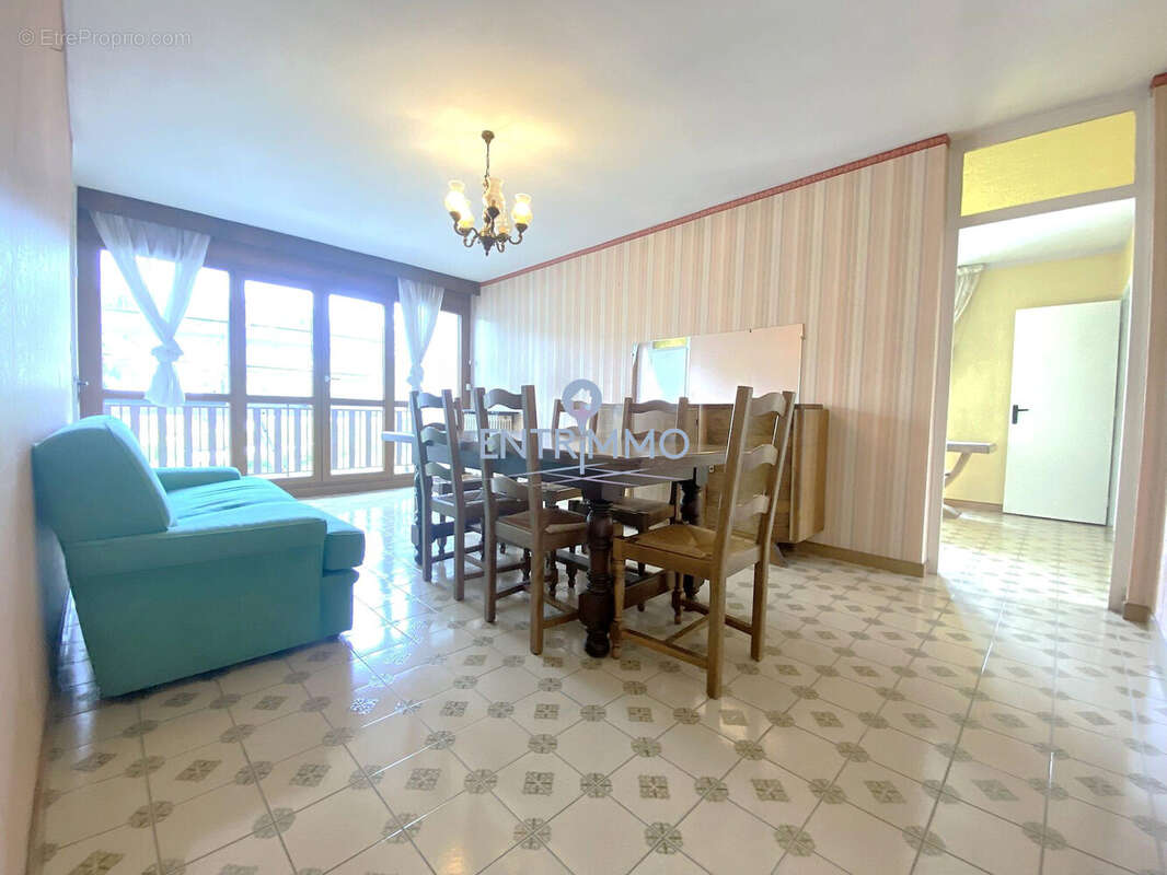 Salle à Manger - Appartement à ANNECY